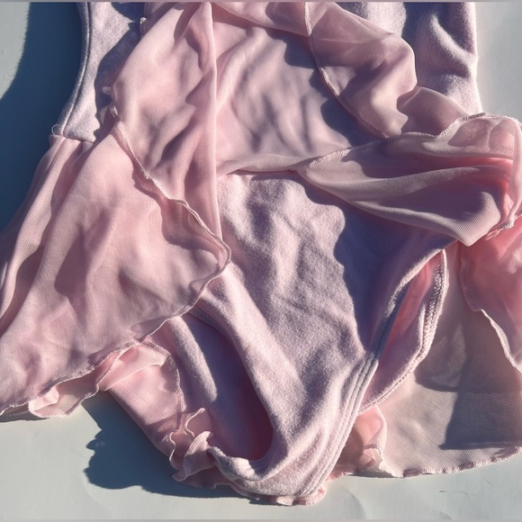 Light pink dance leotard size M - Picture 6 of 8